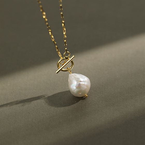 Irregular Natural Pearl Necklace