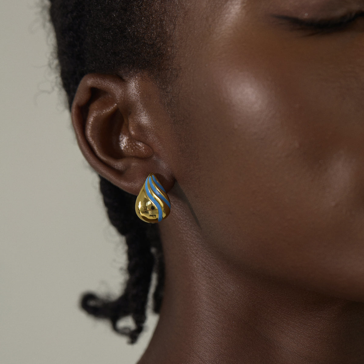 Sophisticated Waterdrop Earrings